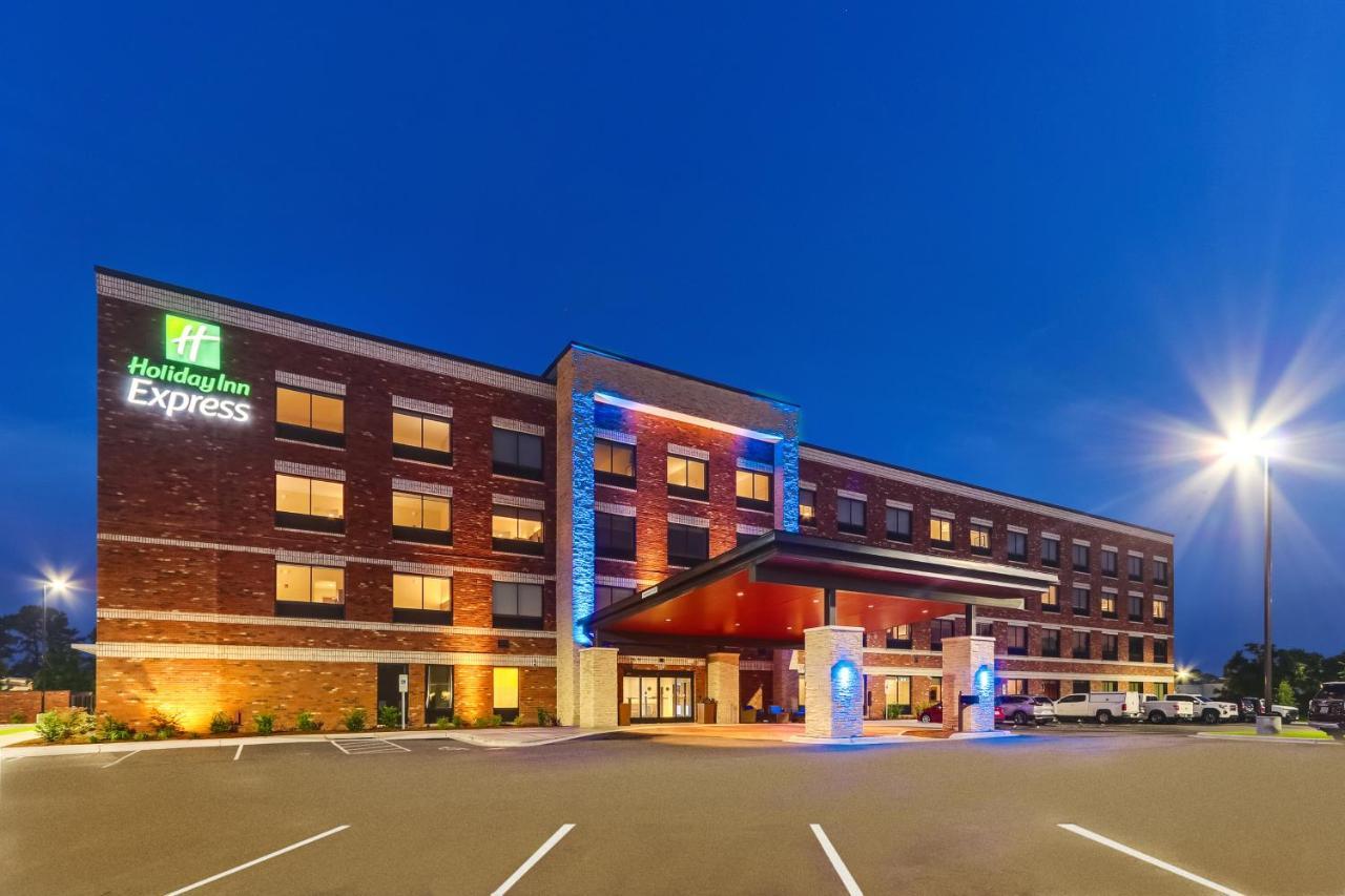 Holiday Inn Express - Wilmington - Porters Neck By Ihg Bagian luar foto