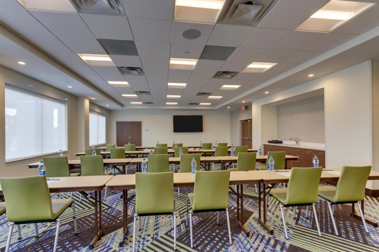 Holiday Inn Express - Wilmington - Porters Neck By Ihg Bagian luar foto