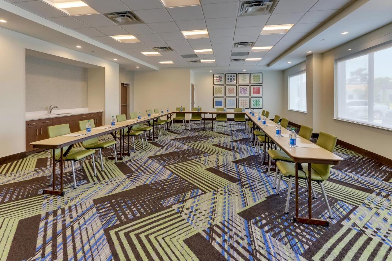 Holiday Inn Express - Wilmington - Porters Neck By Ihg Bagian luar foto