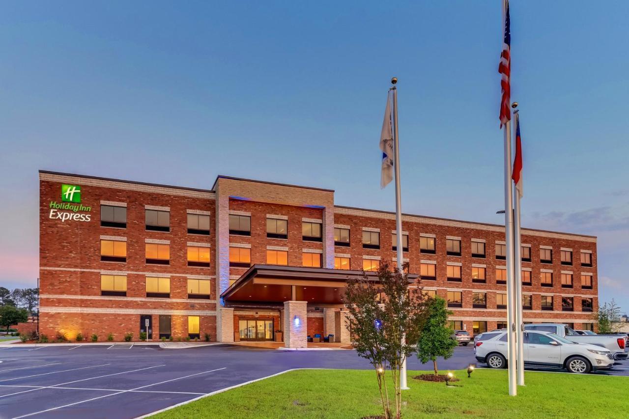 Holiday Inn Express - Wilmington - Porters Neck By Ihg Bagian luar foto